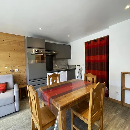 Renove Pour 4, Aux Pieds, La Croisette, Les Menuires - Fr-1-452-230 Saint-Martin-de-Belleville